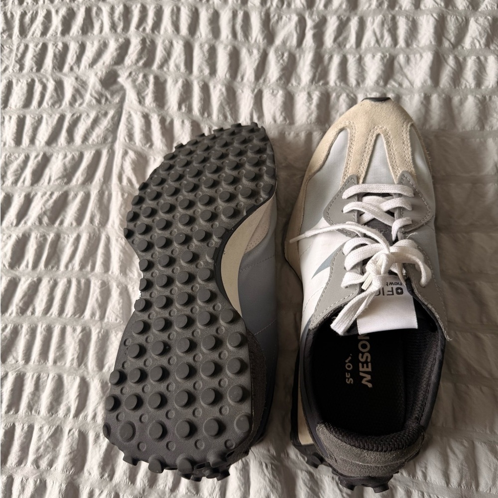 Figs x New Balance Limited Edition size 8 - Picture 6 of 6